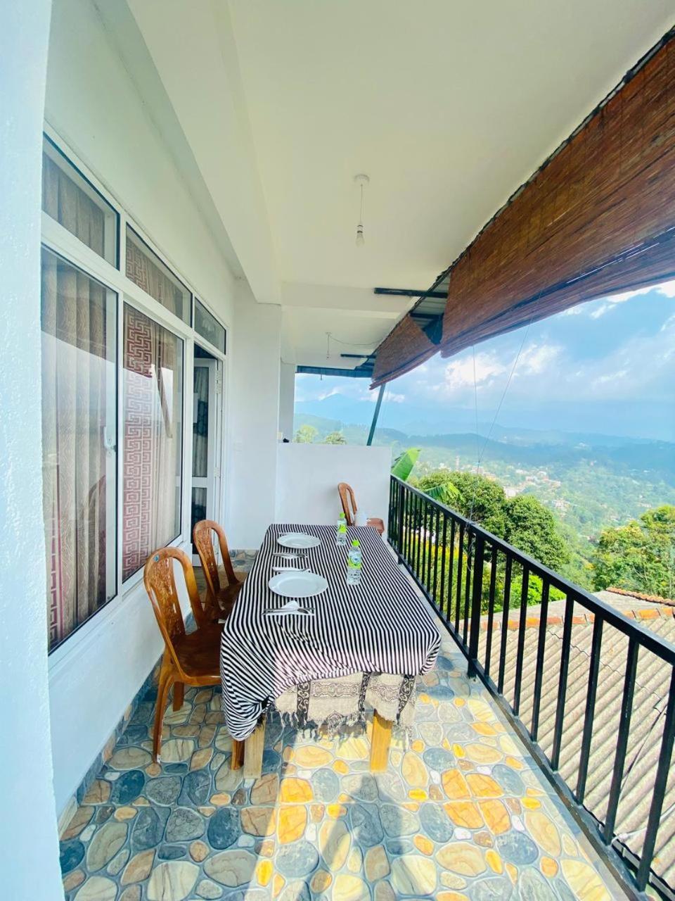 Pleasant Peak Bed & Breakfast Ела Екстериор снимка